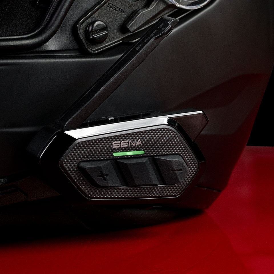 Sena Spider RT1 lightweight communication system with mesh connectivity