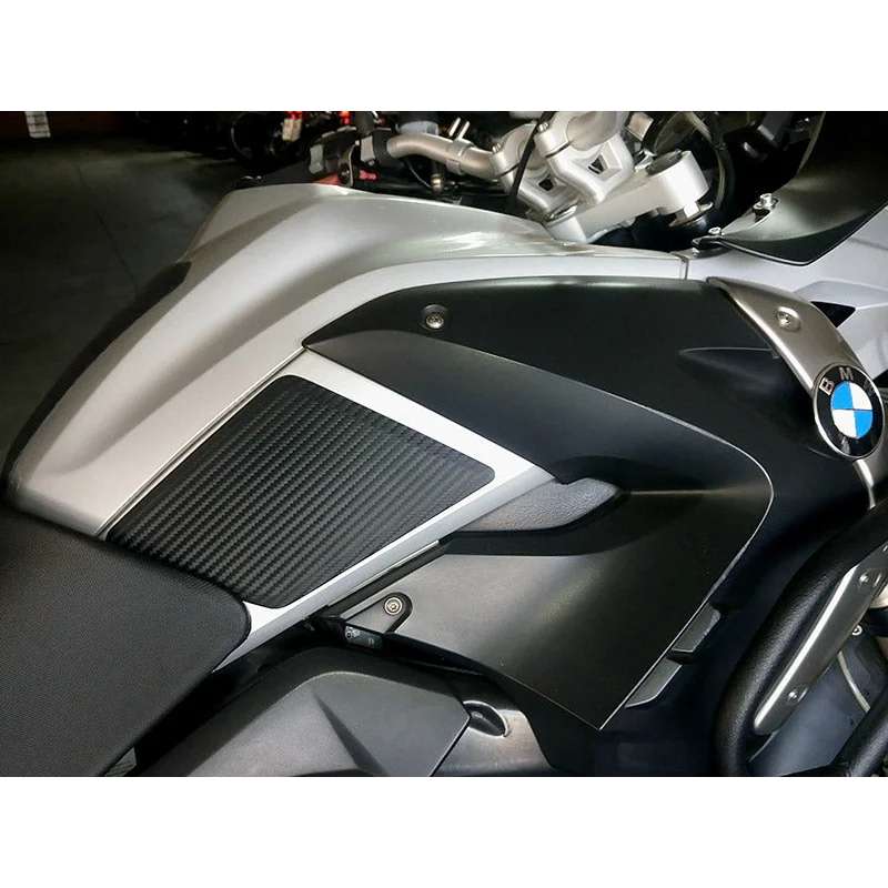 BMW K 1300 S Ergonomics - Knee Pad