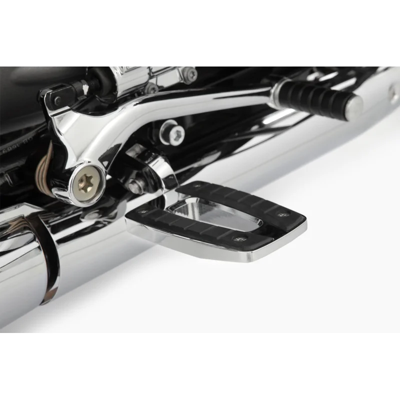 BMW R18 Ergonomics - Footpegs