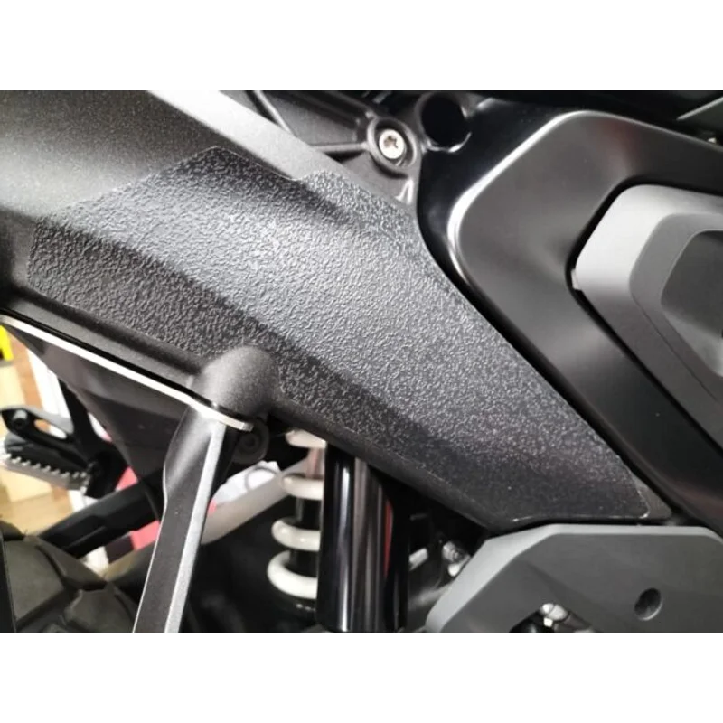 BMW R1300GS Ergonomics - Frame Protector
