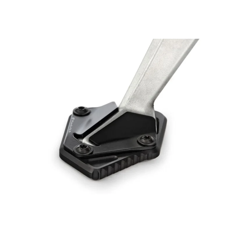 BMW F 900 GS Ergonomics - Side Stand Enlargement