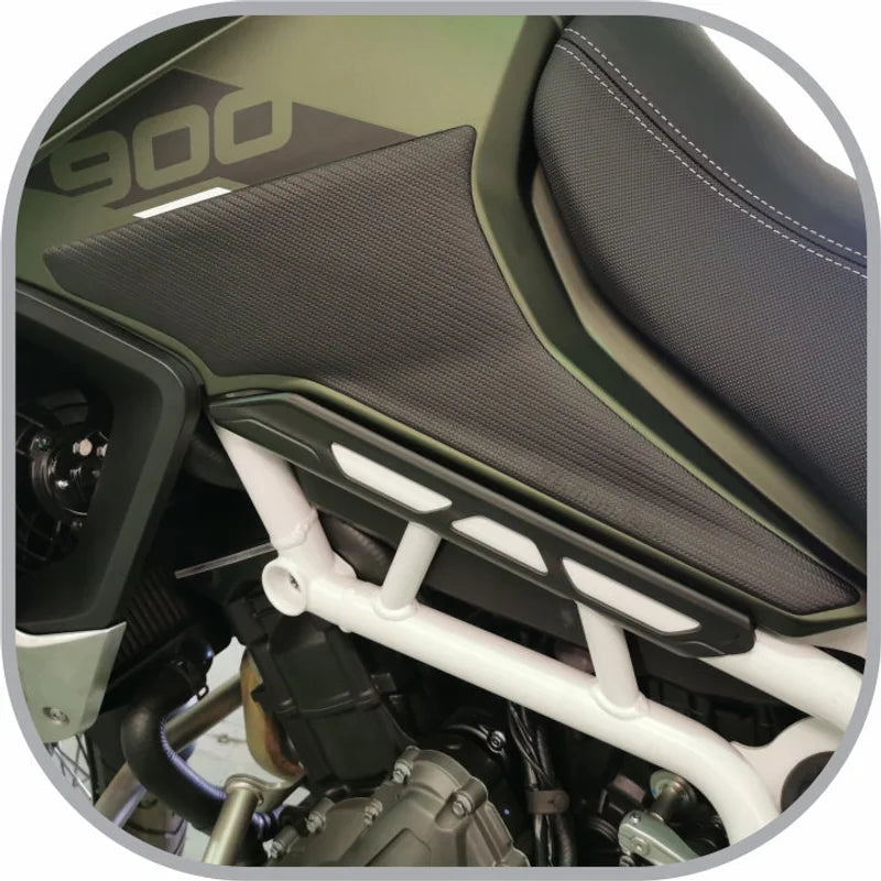 Triumph Tiger 900 Rally Ergonomics - Knee Pad