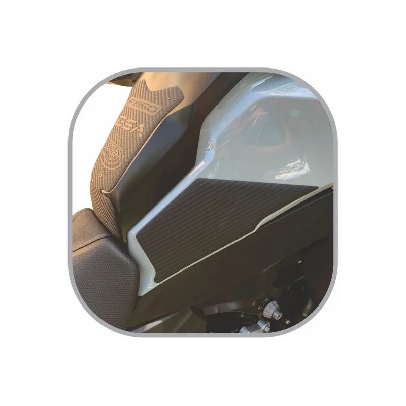 BMW F 850GSA Ergonomics - Knee Pad