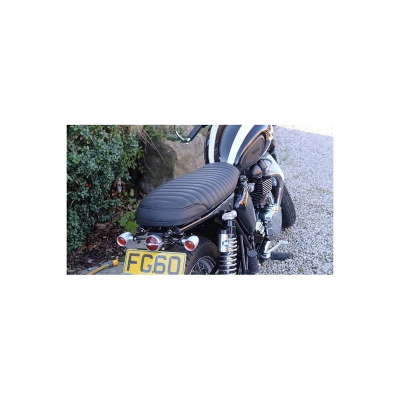 Triumph Bonville Seat- Skinny Black (The Krait)