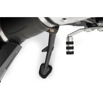 BMW R 12 nineT Ergonomics - Side Stand Enlargement