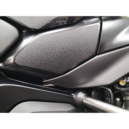 BMW R1300GS Ergonomics - Lower Side Panel