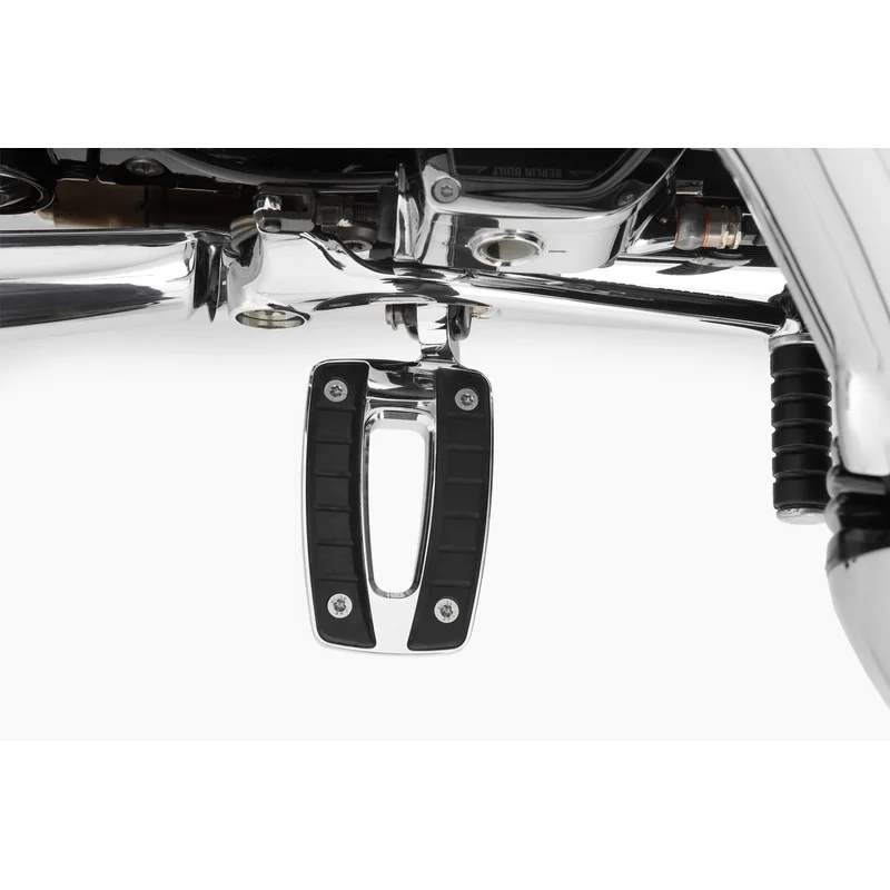 BMW R18 Ergonomics - Footpegs
