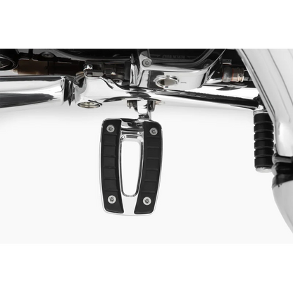 BMW R18 Ergonomics - Footpegs