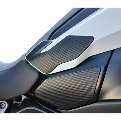 BMW R1300GS Ergonomics - Top Side Panel (Carbon)