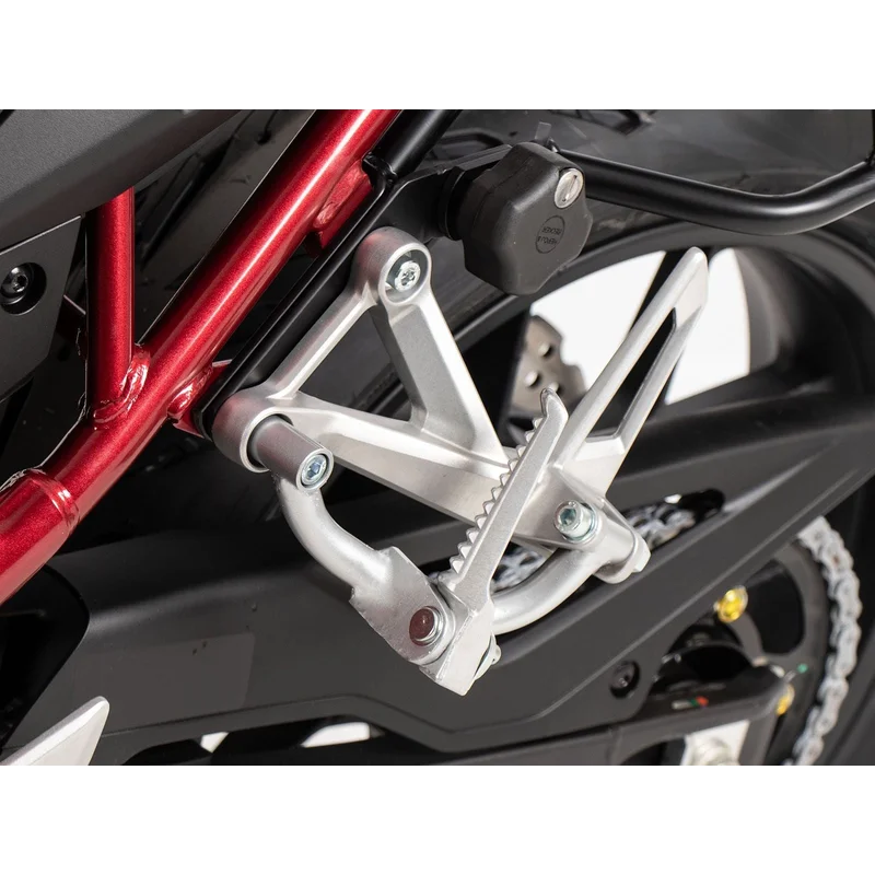 Honda CB 750 Hornet Ergonomics - Pillion Footrest lowering Kit