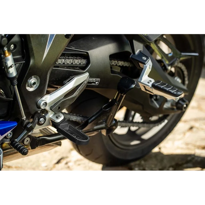 BMW R 1300 R Ergonomics - Lowering footrests ERGO-COMFORT - Silver