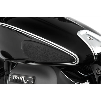 BMW R18 Ergonomics - Tank Pads