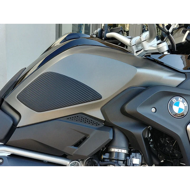 BMW R 1200GS LC Ergonomics - Knee Pad