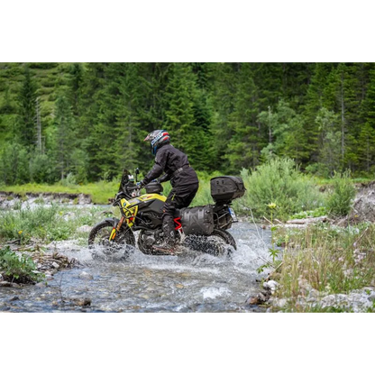 BMW F 900 GS Ergonomics - Side Stand Enlargement