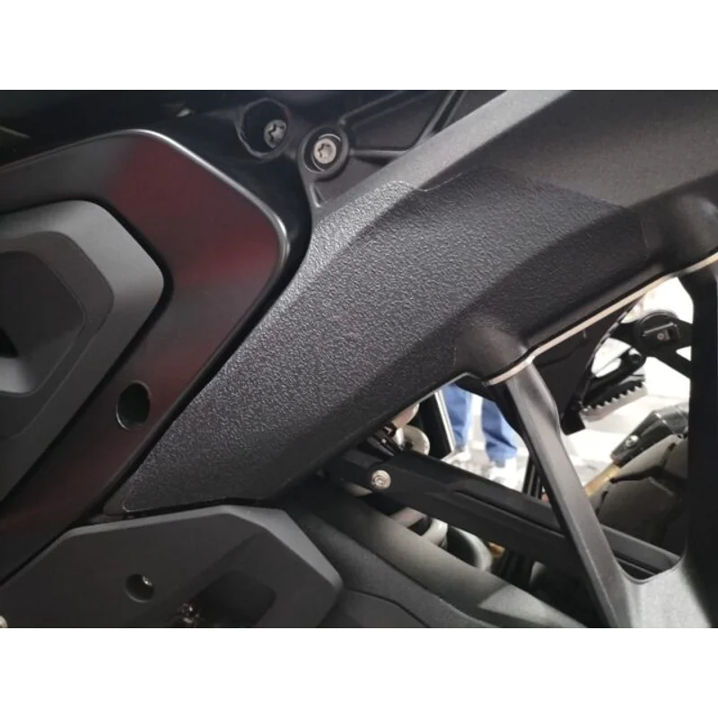BMW R1300GS Ergonomics - Frame Protector