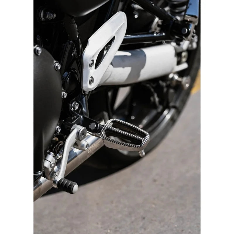 Triumph Bonneville Ergonomics - FootPegs (Ranger) Solo Rider Set