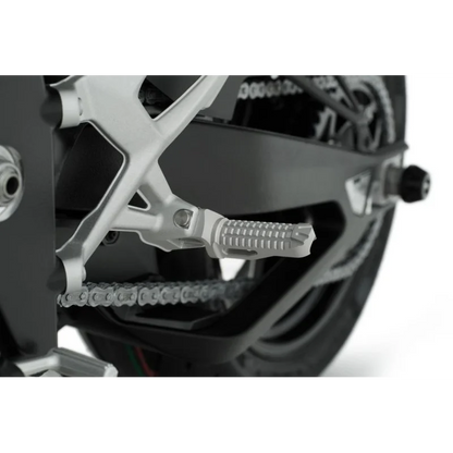 BMW M 1000 R Ergonomics - Lowering footrests ERGO-COMFORT - Silver