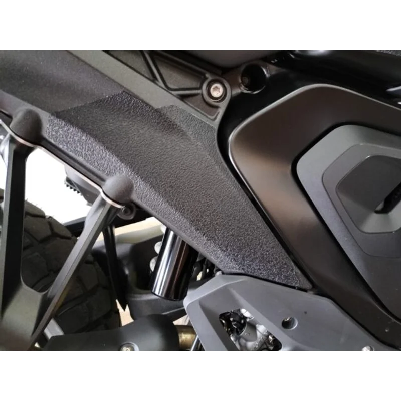 BMW R1300GS Ergonomics - Frame Protector