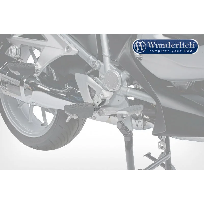 BMW R1200 RT LC / R1250 RT Ergonomics - Footrest Lowering