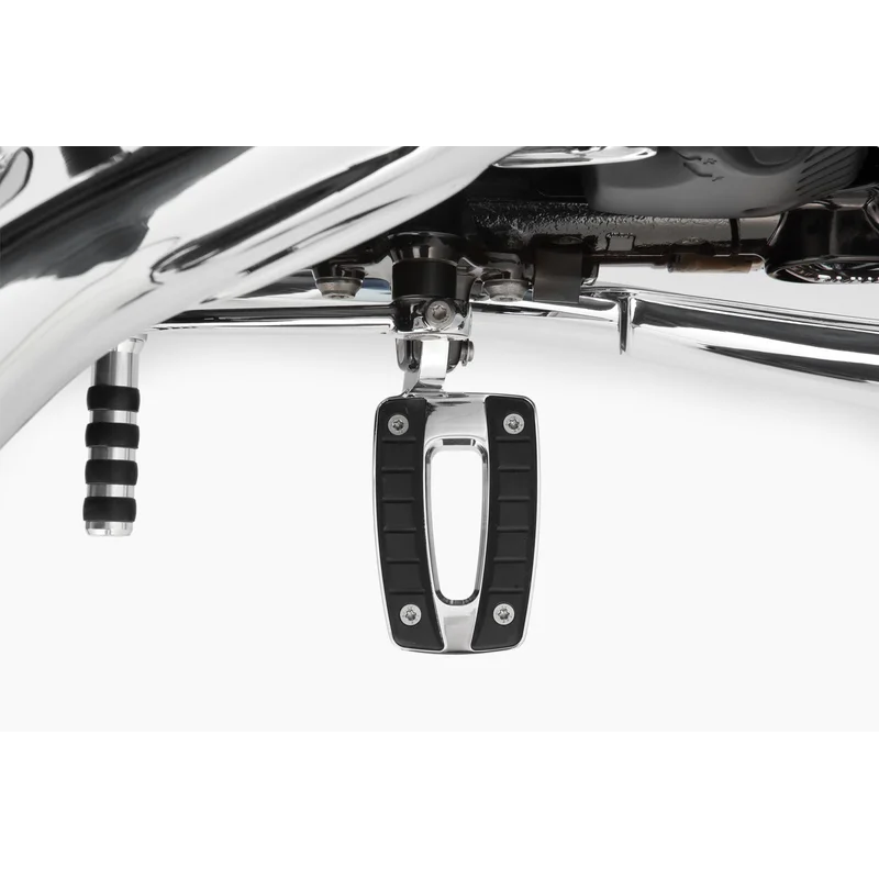 BMW R18 Ergonomics - Footpegs