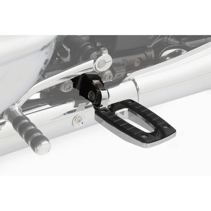 BMW R18 Ergonomics - Footpegs