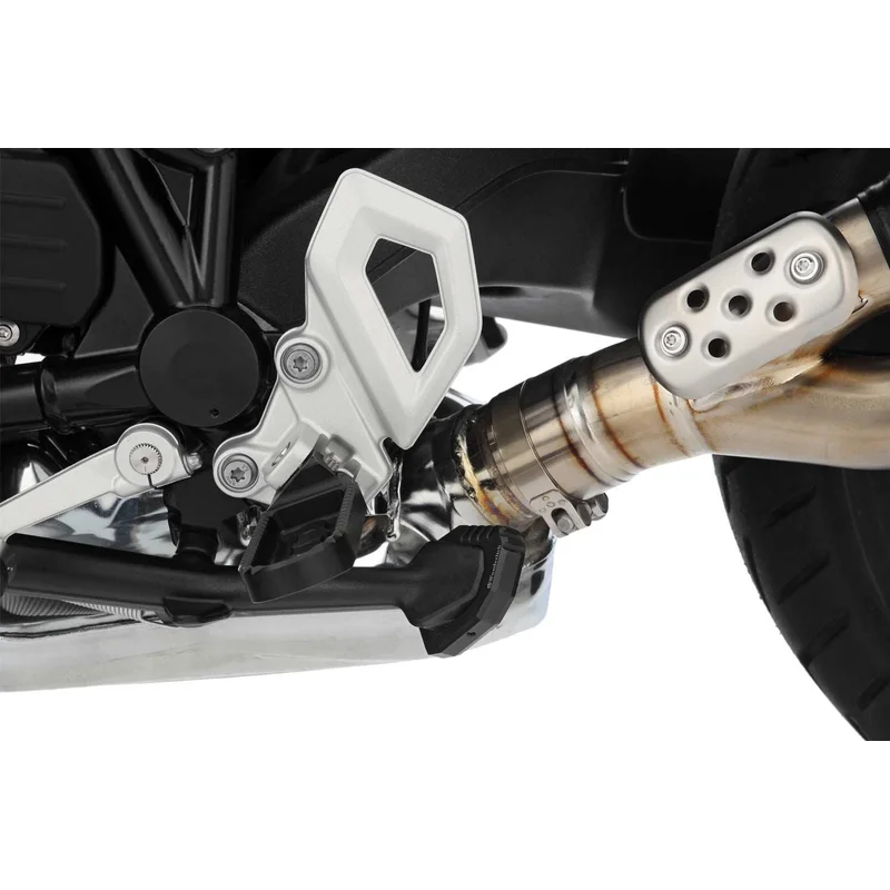 BMW R 12 nineT Ergonomics - Side Stand Enlargement