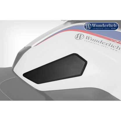 BMW R1250R Ergonomics - Tank Pads