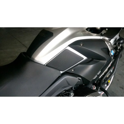 BMW K 1300 S Ergonomics - Knee Pad