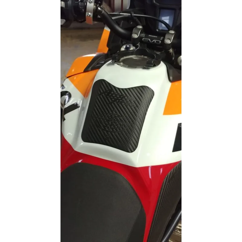 Honda Africa Twin Ergonomics - Tank Pad